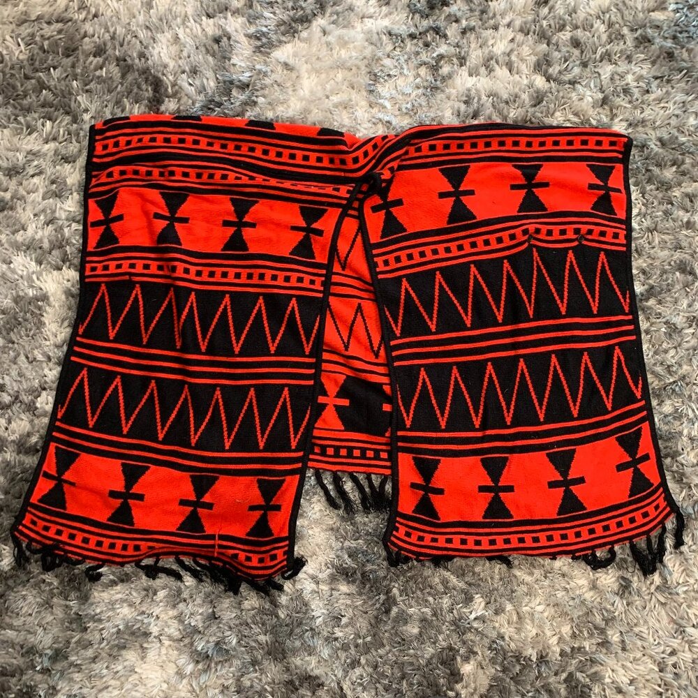 Kensie Poncho One Size Women Red Black Fringed Tribal Open Front Aztec Southwest